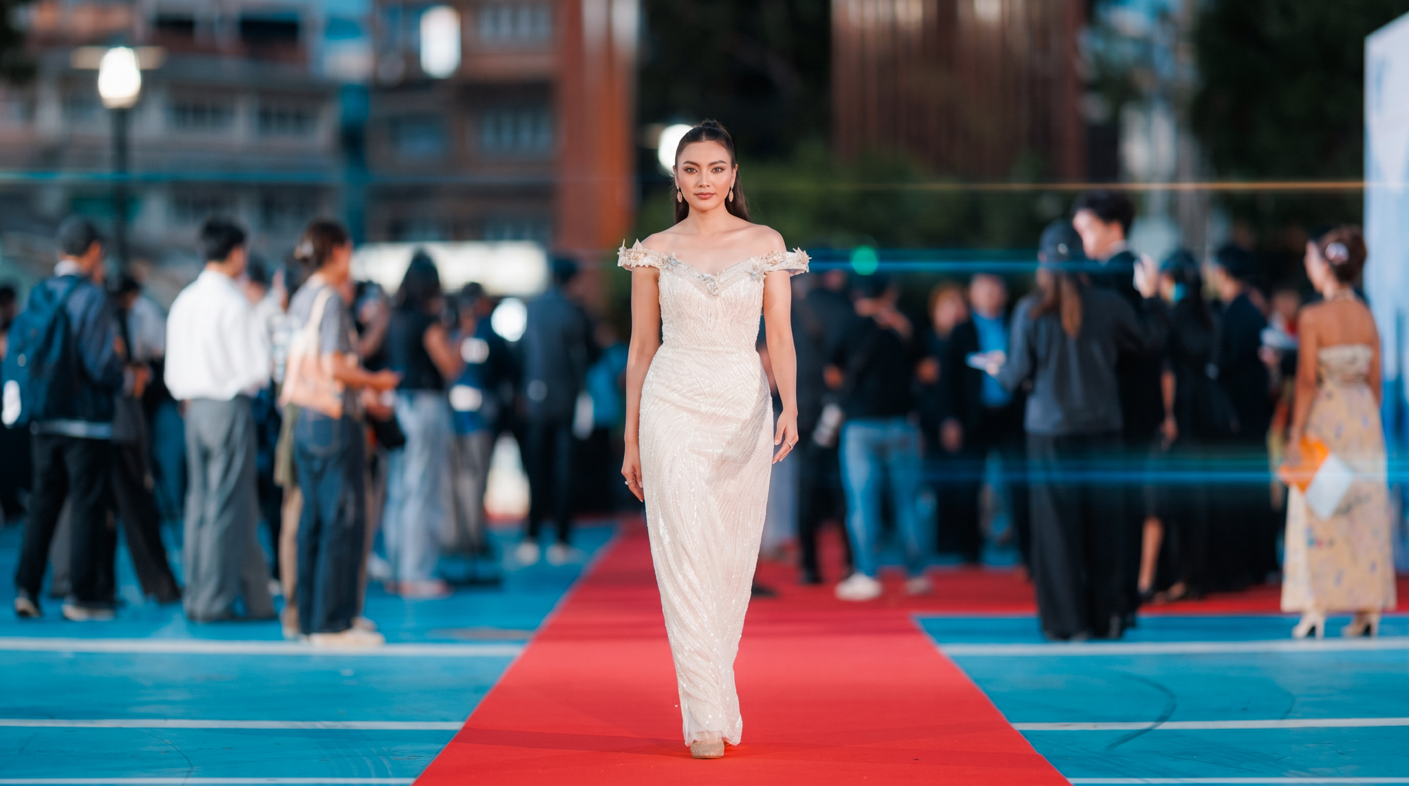 Red carpet arrivals